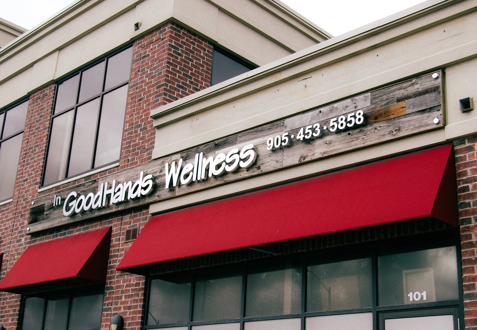 Illuminated exterior storefront sign